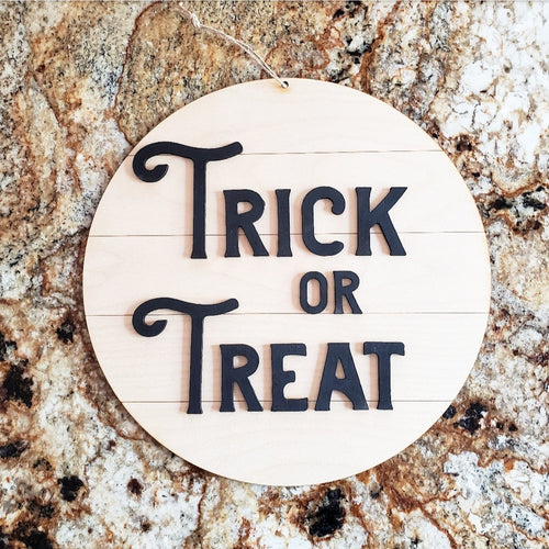 Shiplap Round - Trick or Treat